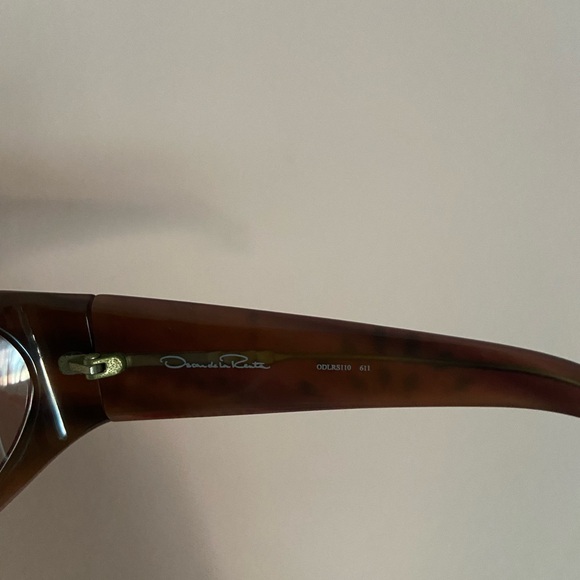 Oscar De La Renta Bedazzled Sunglasses Perfect Condition - Picture 3 of 4